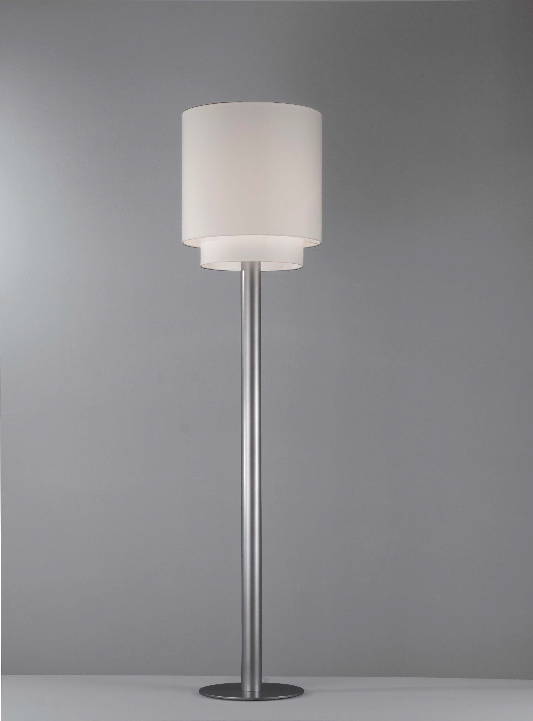 Moderne Stehleuchten & Stehlampen fürs Wohnzimmer von Böhmer Leuchten Stehleuchte Shadow 61059