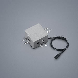 Moderne  für den Flur von Helestra Leuchten VIGO T- Verbinder /  inkl. Kabeleinspeisung (L 900 mm) für extern verbaute Betriebsgeräte 6013.18