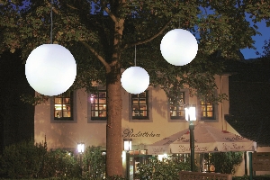 Hängeleuchten & Deckenlampen für außen von EPSTEIN Design Leuchten Kugelpendelleuchte Snowball Außen 74044