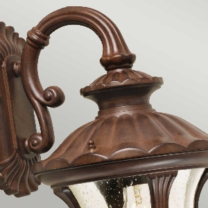 Serie CHICAGO VON ELSTEAD von Elstead von Elstead Chicago 1 Light Small Down Wandlaterne - Rostige Bronze Patina CC2-S