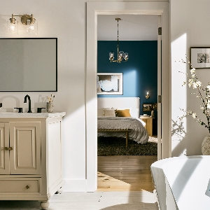 Serie WINSLOW VON ELSTEAD von Elstead von Elstead Kichler Winslow 2 lt Wandleuchte - Naturmessing KL-WINSLOW-2W-NBR