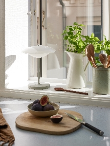 Halo Design Solar- und Akkuleuchten für Balkon und Terrasse von Halo Design Tischleuchte Baroni portable 800896