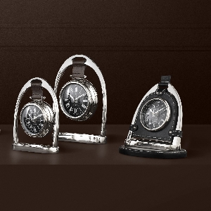Uhren von Eichholtz Tischuhr Baxter S 106100