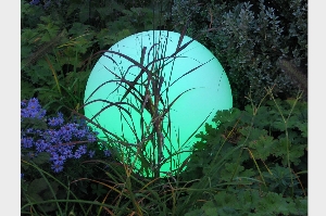 Kugelleuchten & Kugellampen für außen & Garten von EPSTEIN Design Leuchten Akku-Kugelleuchte Sun Shine Mobil RGB 62004