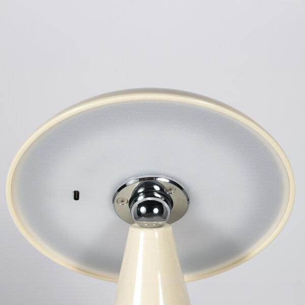 Tischleuchte AN Tafell der Firma Steinhauer