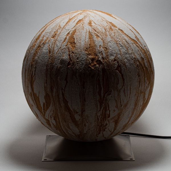 Kugelleuchte Sahara 40 cm mit Edelstahlfuß der Firma EPSTEIN Design Leuchten