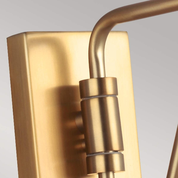 Joan 1 leichte Wandleuchte - Mitternachtsschwarz / Brüniertes Messing der Firma Elstead