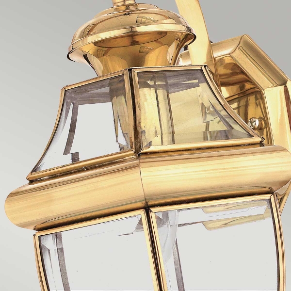 Newbury 1 Light Medium Wall Lantern - Lacquered Polished Brass der Firma Elstead