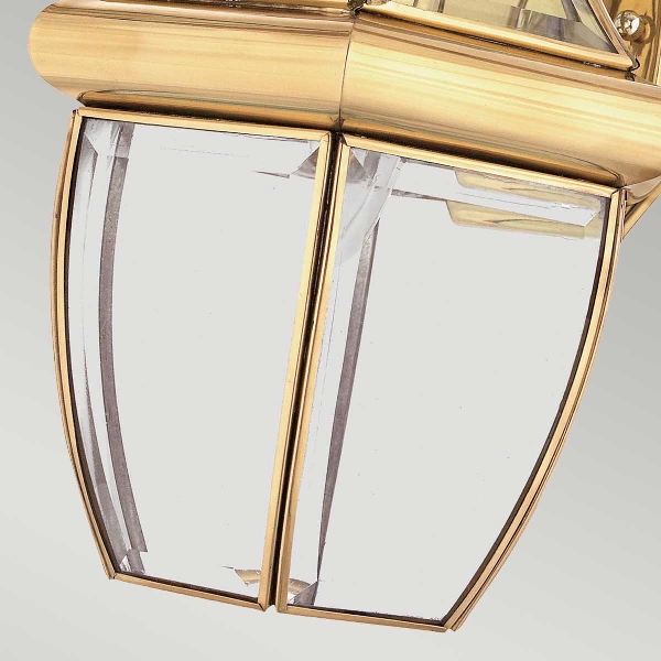 Newbury 1 Light Medium Wall Lantern - Lacquered Polished Brass der Firma Elstead