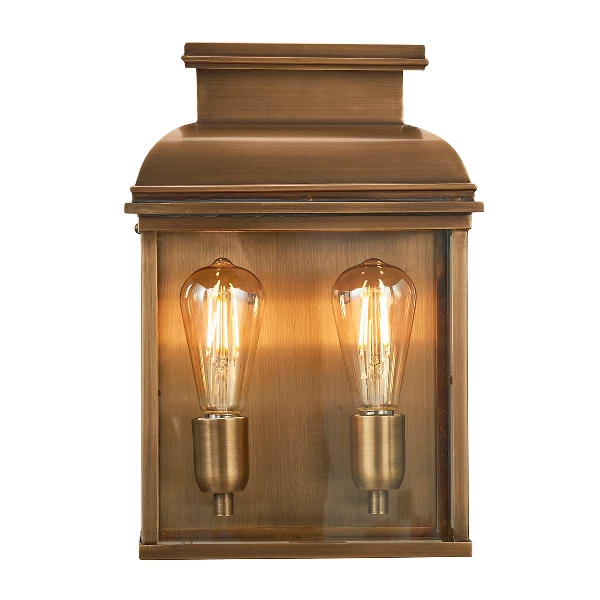 Old Bailey 2 Light Large Wall Lantern - Aged Brass der Firma Elstead