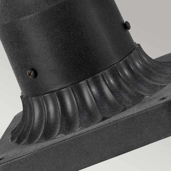 Riverwood 8\ der Firma Elstead