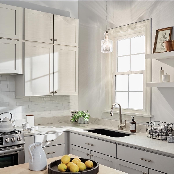 Riviera 1 Leuchtende Pendelleuchte - B - Gebürstetes Nickel der Firma Elstead