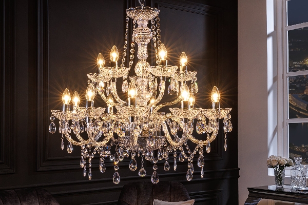 Kronleuchter DIAMONDS 15-armig der Firma Casa Élite