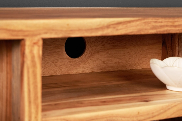 TV-Board AMAZONAS hängend  der Firma Casa Élite