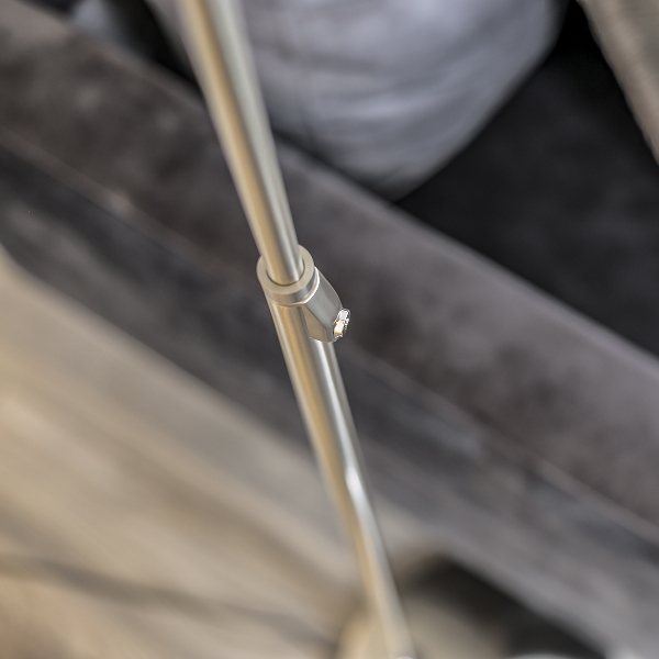 Stehleuchte Zenith der Firma Steinhauer