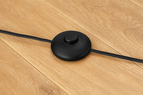 Stehleuchte SERVANT der Firma Casa Élite