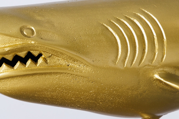 Deko-Skulptur HAI der Firma Casa Élite