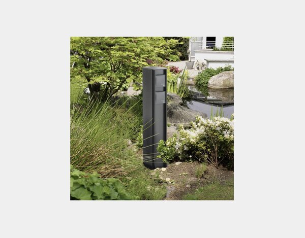 Steckdosensäule mit 4 Schutzkontaktsteckdosen der Firma Albert Leuchten