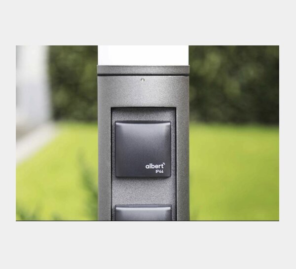 Steckdosensäule mit Licht der Firma Albert Leuchten