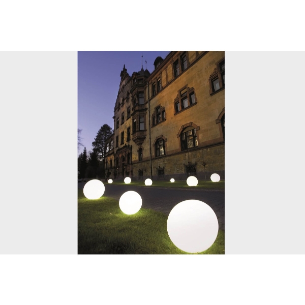 Kugelleuchte Snowball 60 cm Durchmesser mit Edelstahlfuß der Firma EPSTEIN Design Leuchten