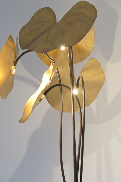 LED-Stehleuchte CONTROVERSIA der Firma Holländer Leuchten